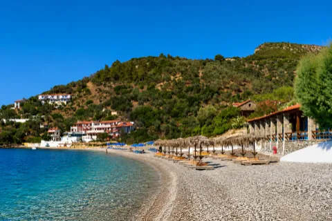Insediamento costiero di Limnionas vicino a Marathokampos nel sud-ovest di Samo