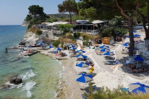 Pappa Beach in Samos with white rocks, turquoise waters and a relaxed vibe near Heraion