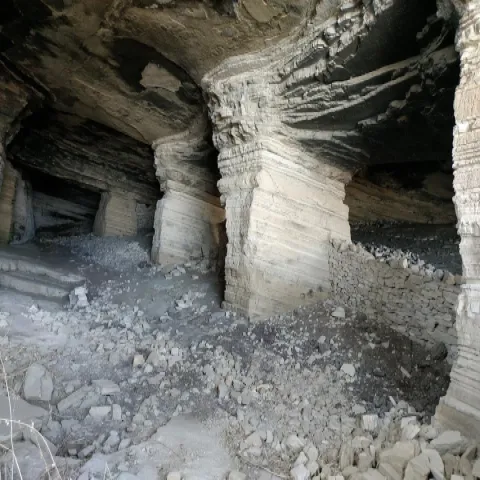 Antiche cave sotterranee di Agiades vicino a Mytilinioi, Samo